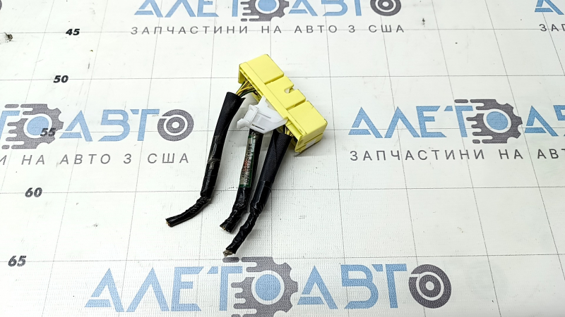 Фішка на модуль srs airbag комп'ютер подушок безпеки Toyota Camry v50 12-14 usa
