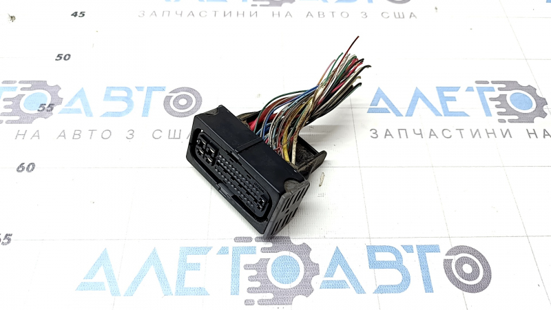 Фишка на блок ABS Toyota Camry v50 12-14 hybrid usa
