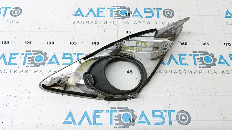 Обрамление птф правое Toyota Camry v50 12-14 usa XLE хром, 2 части, тычки