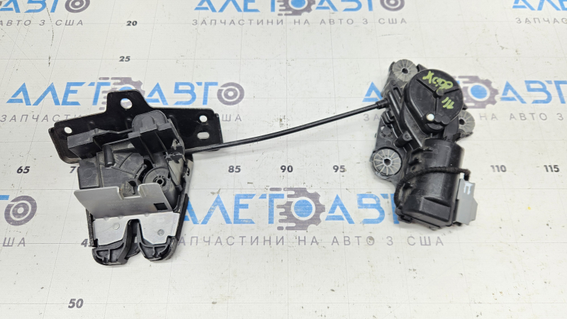Замок дверей багажника Volvo XC60 18-26 електро, надламані кріплення