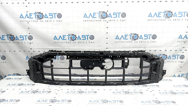 Каркас решетки радиатора grill Audi Q8 19-26 под радар
