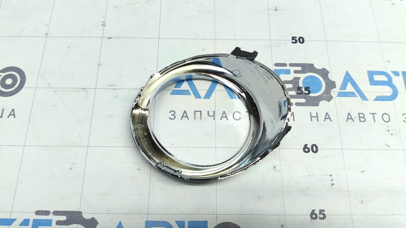 Обрамлення ПТФ праве Infiniti G25 G35 G37 11-14