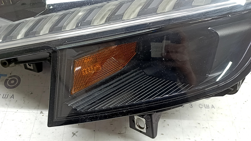 Фара передняя левая в сборе Audi Q8 19-24 LED, Matrix beam, под полировку, царапины