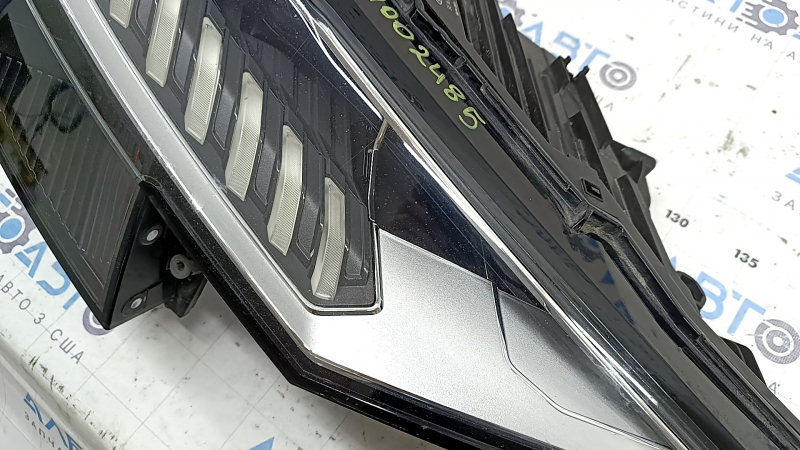 Фара передняя правая в сборе Audi Q8 19-24 LED, Matrix beam, под полировку, царапины