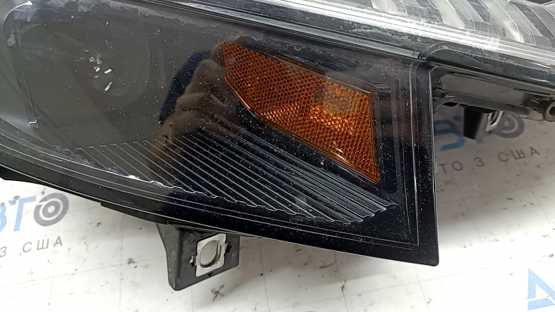 Фара передняя правая в сборе Audi Q8 19-24 LED, Matrix beam, под полировку, царапины