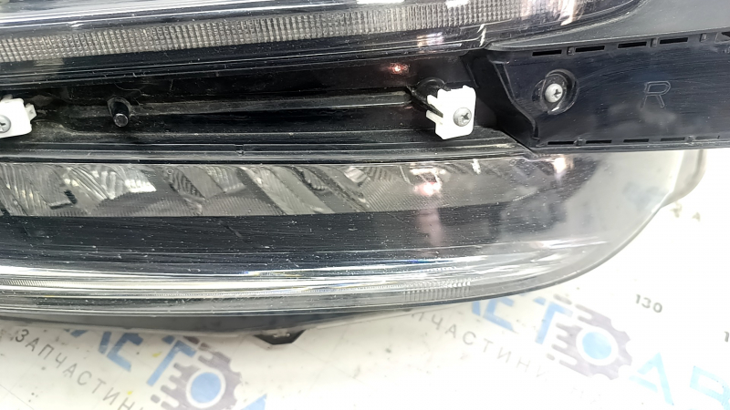 Фара передня права у зборі Honda Insight 19-22 LED, відсутня хром молдинг, під полірування, жовтить LED