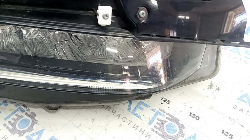 Фара передня права у зборі Honda Insight 19-22 LED, відсутня хром молдинг, під полірування, жовтить LED