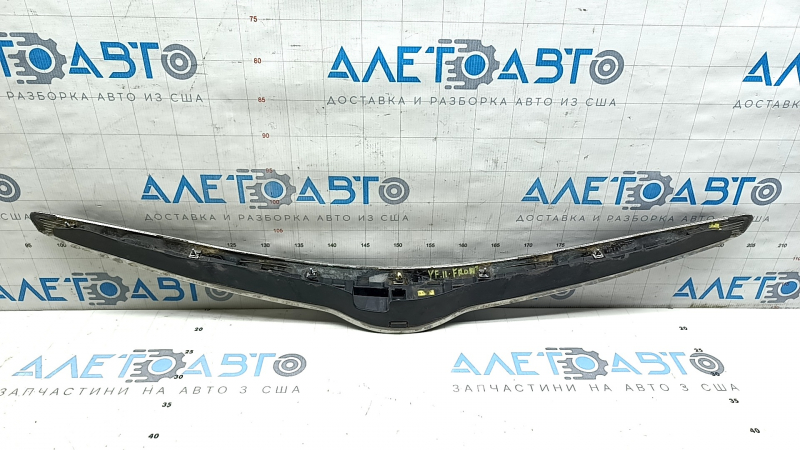 Решітка радіатора grill Hyundai Sonata 11-15 hybrid, з емблемою, подряпини, поліз лак, здувся хром, пісок, зламане кріплення