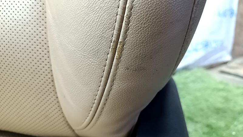 Сиденье водительское Hyundai Sonata 11-15 с airbag, электро, подогрев, кожа бежевая с перфорацией, потрескалась кожа