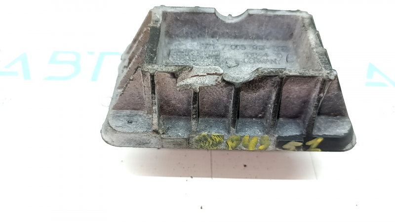 Поддомкратник BMW X3 F25 11-17 примят