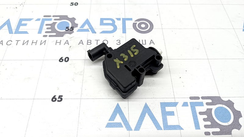 Замок лючка бензобака BMW X3 F25 11-17 без тяги