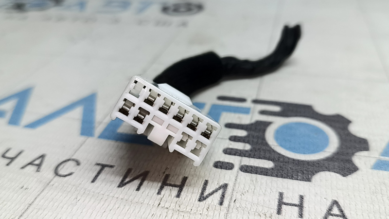 Фишка Power Distribution Module Hyundai Sonata 11-15 hybrid малая