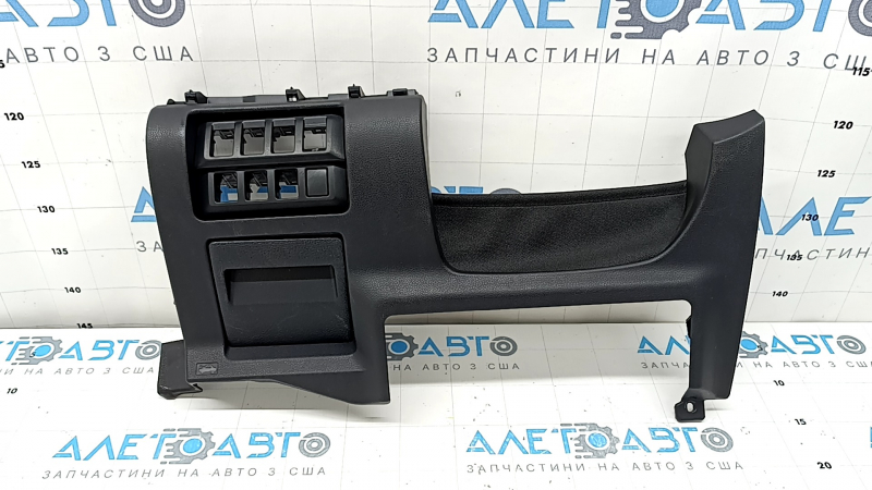 Накладка колени водителя Subaru Forester 19-24 SK черная, с заглушкой, потерта