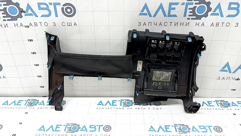 Накладка колени водителя Subaru Forester 19-24 SK черная, с заглушкой, потерта