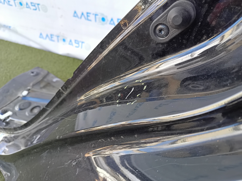 Чверть крило задня ліва Toyota Prius 50 16-18 під BSM відпиляна, чорна, тички