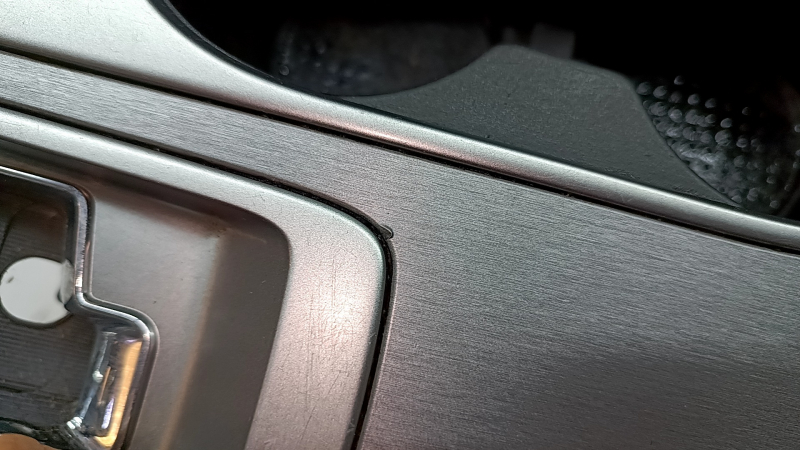 Накладка центральної консолі з підсклянниками Nissan Murano z52 19-21 рест сіра, під AUX та USB, без підігріву сидінь та під кнопку start-stop, подряпини, тичка