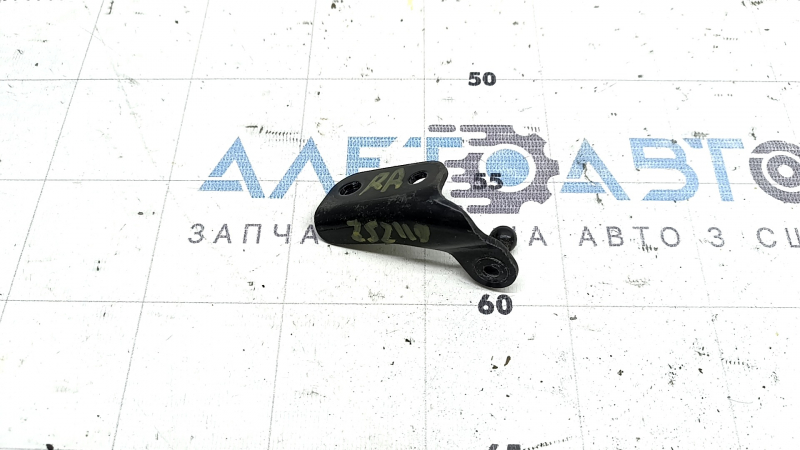 Кронштейн амортизатора двери багажника правый Nissan Murano z52 17-24 на двери