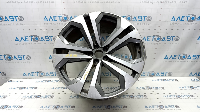 Диск колесный R22 x 10J ET21 Audi Q8 19-23 бордюрка, вмятина