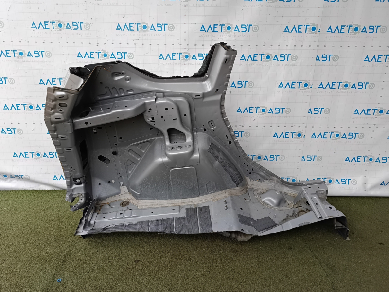 Четверть крыло задняя левая Ford Escape MK3 13-19 отпилена, серебро, вмятина
