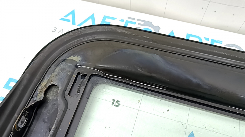 Скло люка Subaru Forester 19-24 SK корозія каркаса, в кіптяві