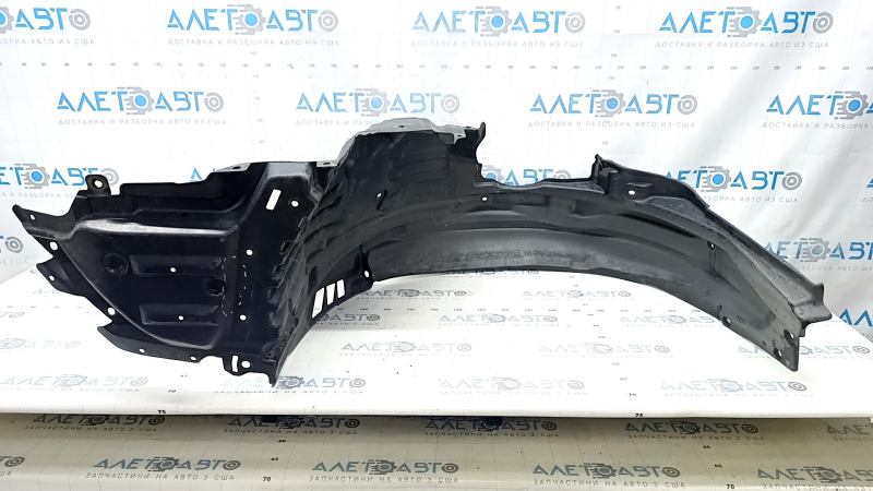 Підкрилок передній правий Subaru Forester 19-24 SK перерва