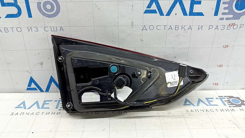 Фонарь внутренний крышка багажника правый Ford Fusion mk5 19-20 галоген+LED с хромом level 3, царапина