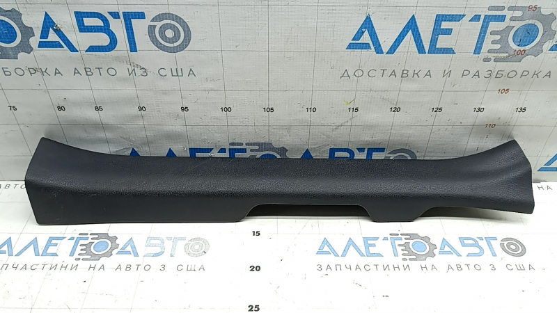 Накладка порога передняя правая Toyota Rav4 19-25 черная, царапины