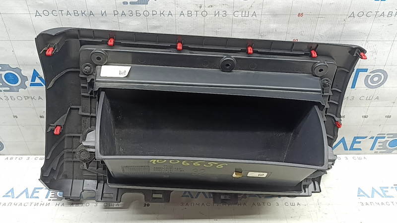 Перчаточный ящик, бардачок Toyota Rav4 19-22 черный, царапины
