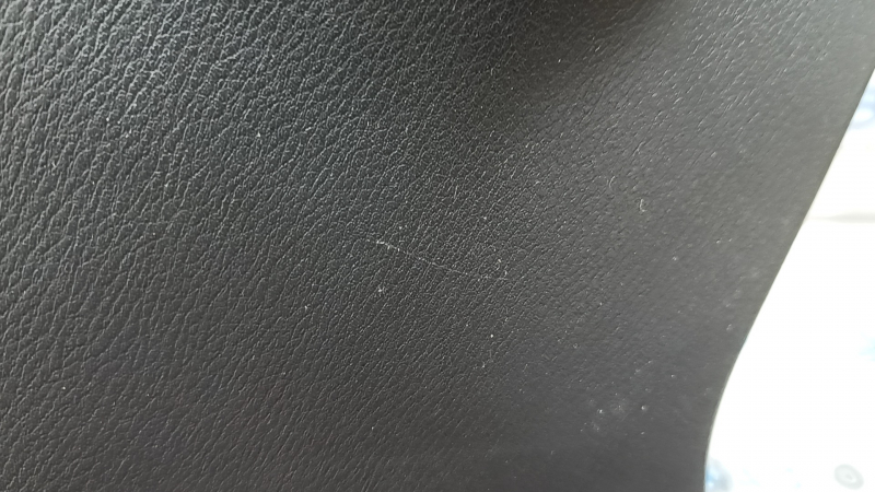 Накладка коліна водія Mazda CX-5 17-25 чорна, з підсвічуванням, подряпини