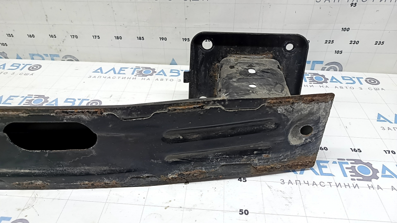 Підсилювач заднього бампера Ford Escape MK4 20-26 ржавий