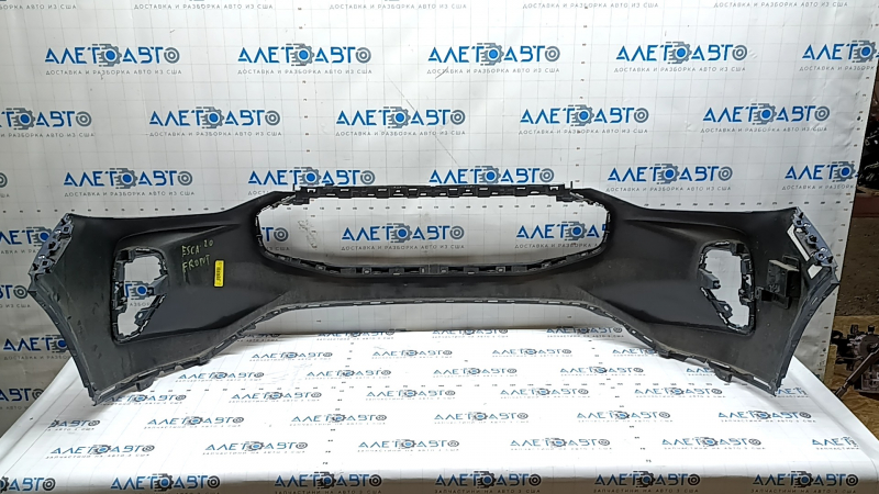 Бампер передний голый Ford Escape MK4 23-26 под парктроники и автопарковку, синий К1, незаводские отверстия, царапины, песок, трещина