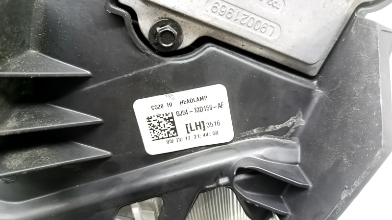 Фара передняя левая в сборе Ford Escape MK3 17-19 рест ксенон+led светлая, под полировку, царапины, паутинка