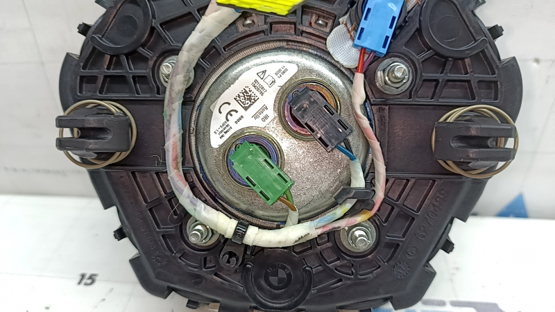 Подушка безпеки airbag в кермо водійська BMW 5 G30 17-23 чорна, шкіра, подряпини на емблемі, під хімчистку