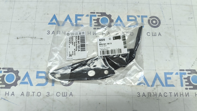 Передній ущільнювач фари лівий Audi A5 F5 20-25