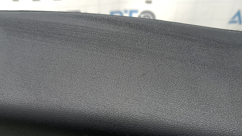 Обшивка двери багажника нижняя Hyundai Tucson 22-26 черная, царапины
