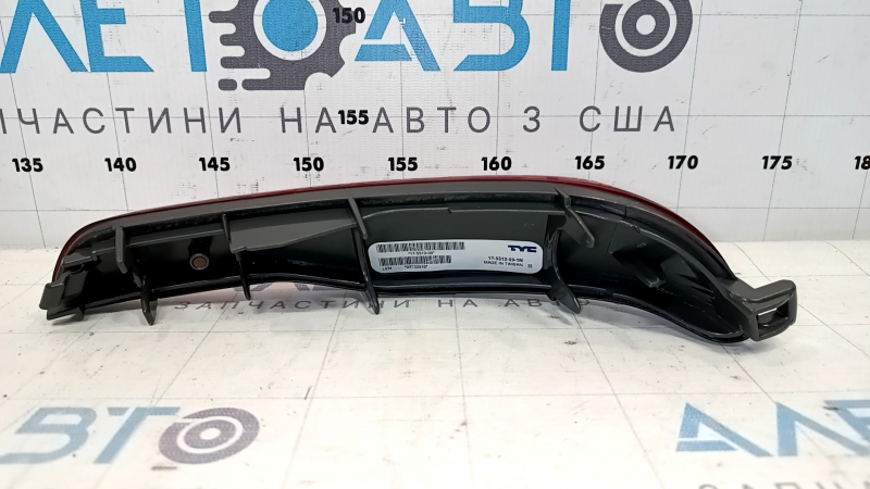 Отражатель задний левый Jeep Cherokee KL 14-18