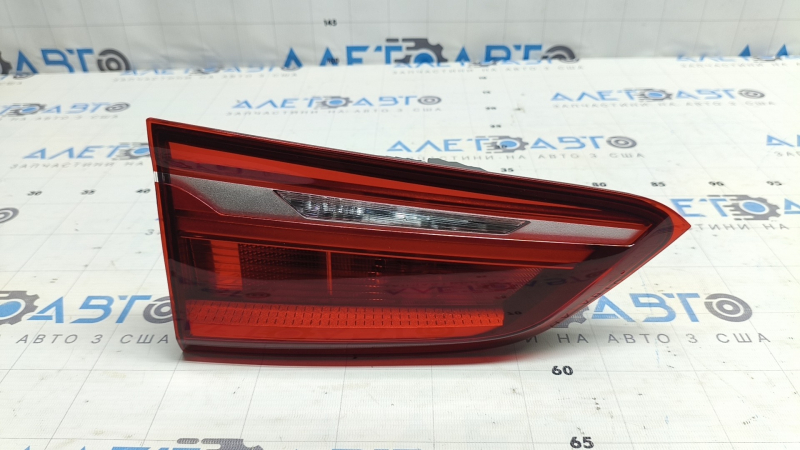 Ліхтар внутрішній дверей багажника лівий BMW X1 F48 16-22 галоген