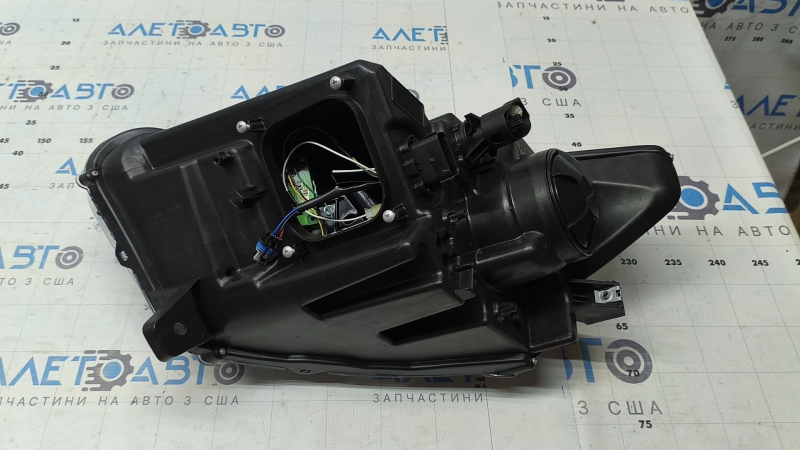 Фара передняя правая в сборе Ford Mustang mk6 15-22 ксенон