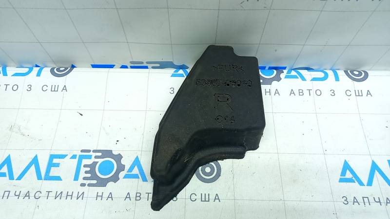 Уплотнитель крыла внутренний правый нижний Toyota Camry 18-24