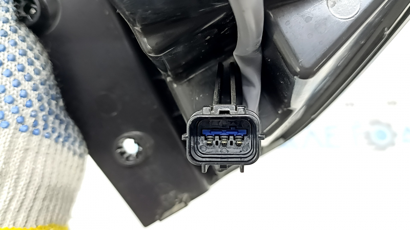 Фонарь внешний крыло левый Hyundai Tucson 22-26 LED, скол