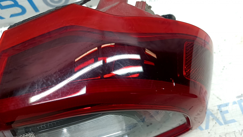 Фонарь внешний крыло правый Kia Niro 17-22 LED+галоген, мелкие царапины