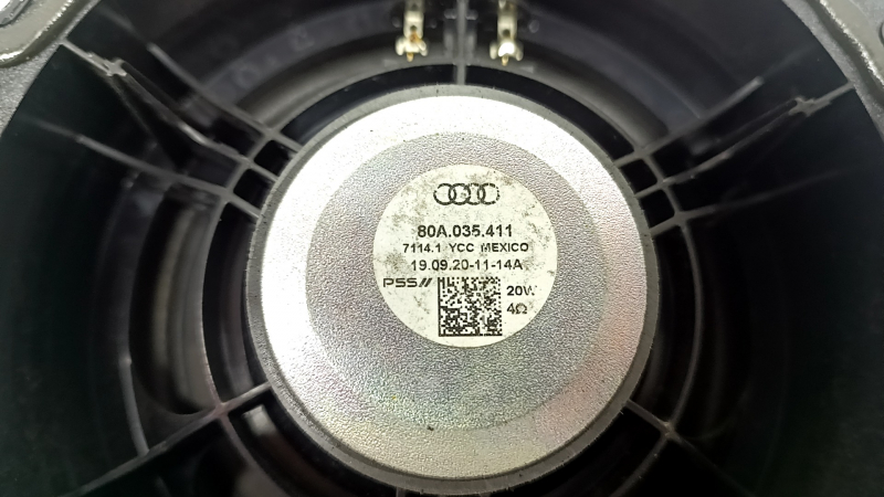 Динамик задний левый Audi Q5 80A 18-25 надломано крепление