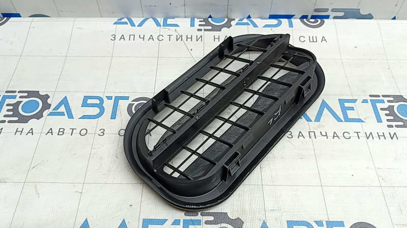 Щиток вентиляції лівий Audi A3 22-26