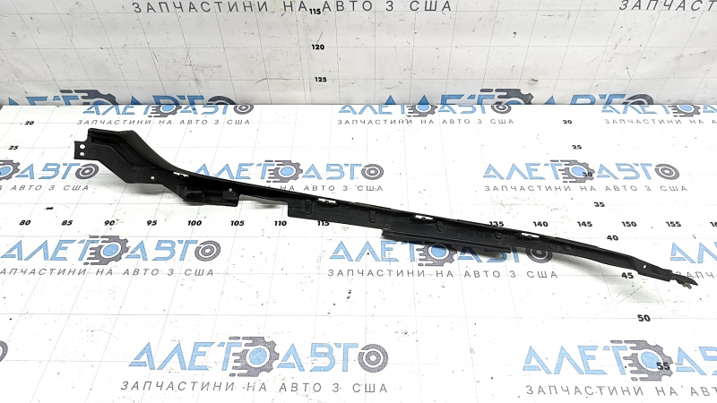 Крепление молдинга решетки радиатора левого Honda Accord 21-22