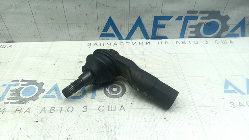 Наконечник кермової тяги правий Audi A3 22-26