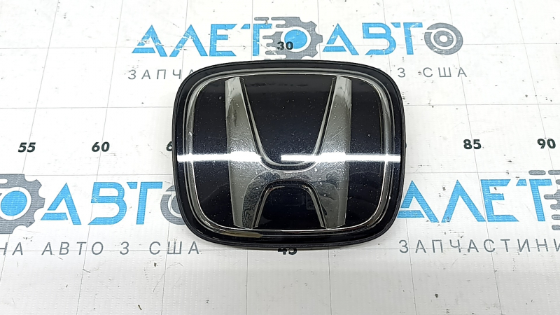 Емблема грат радіатора Honda Accord 23-26 під радар, пісок