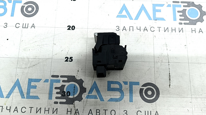Кнопка паркинга Audi A3 22-26