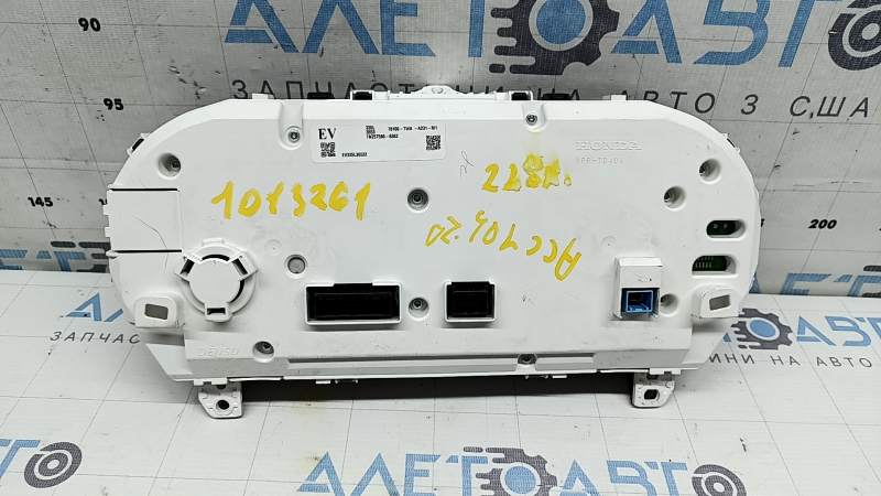 Щиток приладів Honda Accord 21-22 hybrid, 228к, подряпини
