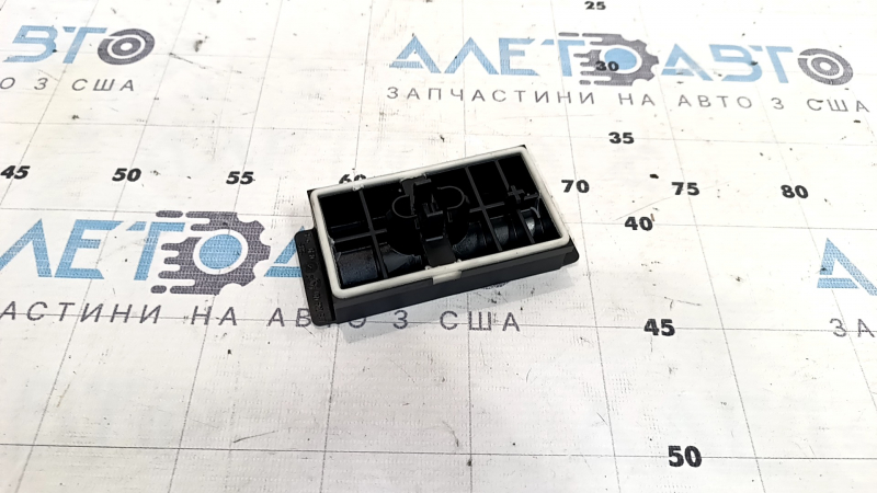 Поддомкратник задний правый Audi A6 C7 12-18