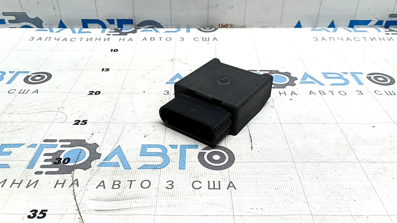 Блок управления топливным насосом Audi A3 22-24